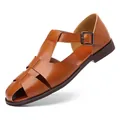 Herren-Römersandalen aus braunem Leder mit geschlossener Zehenpartie und Schnalle - 38 / Gelb