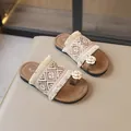 Böhmische braune flache Sandalen mit gewebten Fransen und Kamelienblüte für Damen. - Größe 23 (16.5cm) / Gold