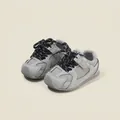 Zapatos deportivos grises para bebés con suela antideslizante y cordones de colores - Gris