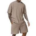 Detailansicht eines beigen Herren-Zweiteilers mit strukturiertem Jacquard-Zopfmuster-Design. - Khaki