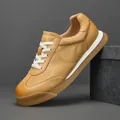 Baskets classiques en cuir marron pour hommes avec perforations respirantes et semelle souple - 38 / German Army Trainers Perforées (6888-1) / Abricot