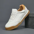 Baskets GAT en cuir blanc de qualité pour hommes avec semelle en caoutchouc marron classique - 38 / German Army Trainers (6888) / Blanc