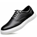Herren Slipper in Schwarz mit weißer Gummisohle, bequeme Freizeit-Sneaker aus Kunstleder. - 38 / Schwarz