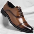Zapatos oxford clásicos de cuero marrón con puntera para hombre para uso formal - Marrón