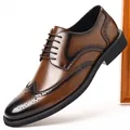 Chaussure richelieu richelieu marron élégante avec détails classiques sculptés au bout - 37 / Marron