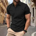 Detail van zwart ademend heren poloshirt met getextureerde stof en sportpasvorm. - S / Tops / Zwart