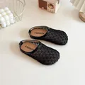 Zuecos de malla negra transpirables para niñas con suela blanda y diseño Birkenstock. - Talla 23 (Longitud Interior 14,5 cm) / Negro
