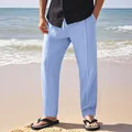 Detailansicht einer hellblauen Herren-Sommerleinenhose, perfekt für einen Tag am Strand - S / Unterteile / Hellblau