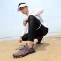 Atmungsaktive graue und orangefarbene Outdoor-Wasserschuhe zum Schwimmen und Wandern - Dunkelgrau