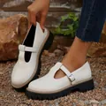 Vista detallada de los zapatos Mary Jane crema con correa en T y suela de zapato gruesa - 36 / Blanco Roto