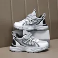 Calzado 'dad shoes' transpirable para niños en color blanco gris negro variante SKU - Blanco Grisáceo