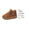 Dettaglio della suola platform da 4,5 cm e altezza gambale di 9 cm degli stivali da neve - Marrone