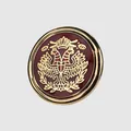 Bouton vintage en émail rouge et or avec emblème de l'aigle royal à deux têtes. - Or+Rouge