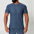 Atmungsaktives blaues meliertes Sport-T-Shirt für Herren, perfekt für das Fitnesstraining - Blaues Muster