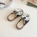 Zapatillas lindas de encaje negro para niña con lazo blanco y perlas - Talla 21: 13.5cm / Negro