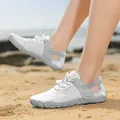 Chaussures de plage respirantes en mesh blanc avec système de laçage rapide. - 35 / Blanc Grisâtre