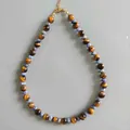 Collier de perles vintage en œil de tigre naturel et pierre bleue, fermoir plaqué or - Entretoise en Lapis-lazuli / 38+5cm / Bleu Marron