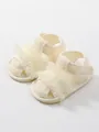 Dettaglio di sandali color crema per neonati con ruches in pizzo e ricami floreali - Taglia 12 (Lunghezza Interna 11 CM) / Beige (25503)