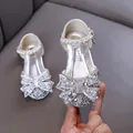 Funkelnde silberne Prinzessinnenschuhe für Mädchen mit Perlen und Strassschleife. - Silber