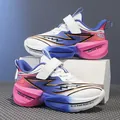 Zapatillas de baloncesto transpirables para niños con malla superior y cierre de velcro. - Luz Eléctrica