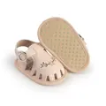 Detail of baby girl pink sandals featuring floral embroidery and non-slip dotted sole. - Insole Length 11cm / Apricot