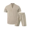 Set estivo da uomo in lino da 2 pezzi con camicia Henley beige e pantaloncini - Kaki