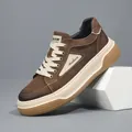 Sneaker casual da uomo in pelle marrone vintage con suola platform e dettagli moda - 38 / Marrone scuro