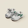 Breathable silver and green mesh sneakers for toddler boys and girls with soft soles - Size 16 (Inner Length 12.5cm) / Silver