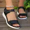 Schwarze Damen Plateau-Sandalen mit weißer Sohle und verstellbarem Klettverschluss - 36 / Schwarz