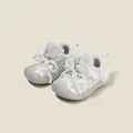 Elegante zilveren loopschoenen in balletstijl met parels en strikken voor baby's - Maat 16 / Binnen 12.5cm / Zilver
