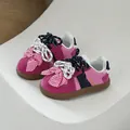 Sweet girls' pink sneakers featuring a cute plaid bow and fashion text details. - Size 26 / German Training Shoes (9858) / Inner Length 16cm / Rose Red