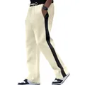 Dettaglio dei pantaloni sportivi color crema con striscia laterale nera e taglio dritto. - Cachi