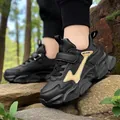 Schwarze Kinder-Sportschuhe für Jungen mit goldenem Blitz und Klettverschluss-Riemen - Schwarz & Gold