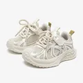 Eleganti sneakers dad in mesh beige da donna con suole platform spesse e rialzanti. - 27 / Cachi