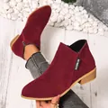 Bourgondisch suède Chelsea boots met puntige neus, zijrits en stevige blokhak - 35 / Bordeauxrood