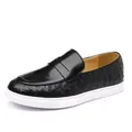 Mocasines negros para hombre con patrón de piel de avestruz y suela de goma blanca - Negro