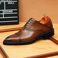 Elegant brown burnished leather Oxford dress shoes for men, business cap-toe style - 38 / Brown (Blue Edge)
