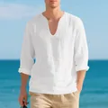 Vista detallada de una camiseta de lino blanco de manga larga con cuello en V para hombre - Blanco