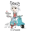 Adesivo a trasferimento termico ragazza su scooter blu per decorazione abiti - Ragazza alla Moda su Scooter(DH0602)