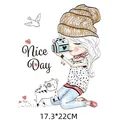Toppa termoadesiva ragazza carina con fotocamera e gatto per abbigliamento DIY 17,3x22cm - Ragazza con Fotocamera(DH0601)