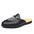Mules en cuir noir pour hommes avec broderie tête de léopard et boucle mors dorée - 38 / Noir