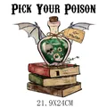 Patch thermocollant Halloween avec potion tête de mort et livres 21.9x24cm - Style Bouteille de Potion (DH1640) / 21.9X24CM