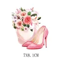 Transfert thermique aquarelle avec talons hauts roses et fleurs, 7x8,1 cm. - 7x8.1cm