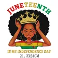 Juneteenth Bügelbild für Kleidung mit schwarzem Mädchen und Krone, Größe 21,3x24cm - Große Afro Krone Frau (DH1356)