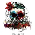 Bunter künstlerischer Totenkopf-Heißtransferaufkleber für DIY-Kleidung, 22,4x24cm groß - Künstlerischer Blumenschädel (DH1602) / 22.4x24cm