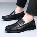 Mocassins élégants en cuir noir pour hommes avec motif crocodile embossé sur le bout du soulier - 38 / Noir Gaufrage Crocodile (83652-1)