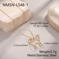 Detailweergave van de vergulde roestvrijstalen kattenhanger ketting met maten in cm - Gouden Holle Kat (NMSN-L548-1) / 18K goud