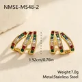 Boucles d'oreilles créoles en acier inoxydable doré avec zircons carrés arc-en-ciel - Or 18 carats / Style Arc-en-ciel Triple Rangée (NMSE-M548-2)