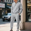 Chándal vintage de forro polar para hombre con sudadera de cremallera y pantalón cargo - Gris claro