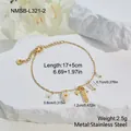 Detailansicht des vergoldeten Edelstahlarmband im Marinestil mit Blumenanhänger und Maßen - 18K-Gold / Herz Stern Anhänger Stil (NMSB-L321-2)